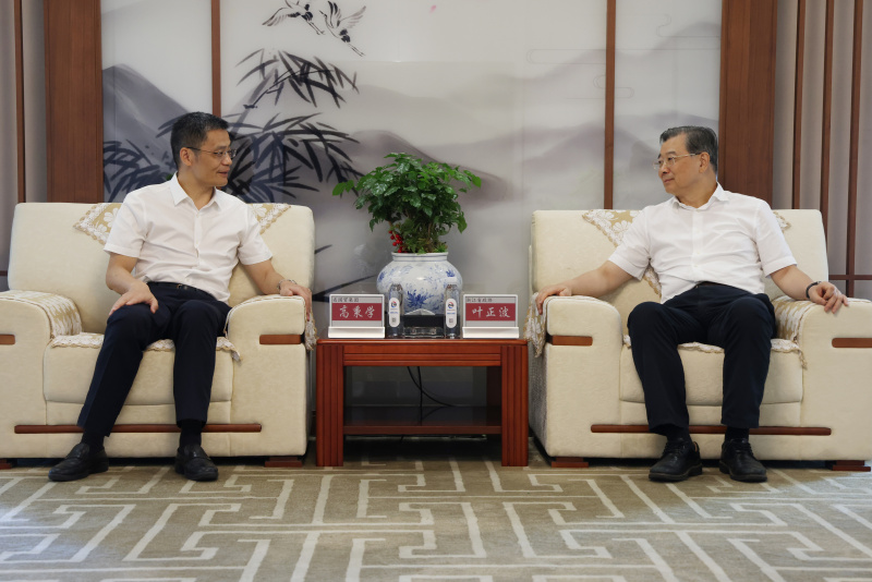 1761639926479005MWLE.jpg 701A5895.JPG